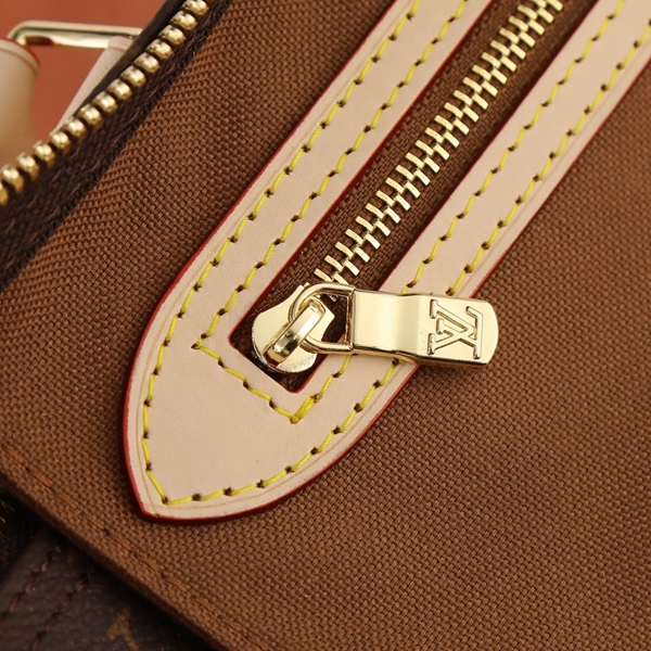 ルイヴィトンバッグ着用イメージ